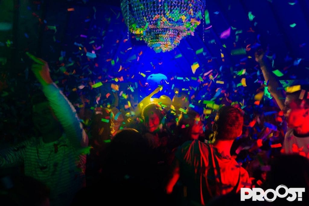 Crazy Thursday - sfeer | Proost in Breda